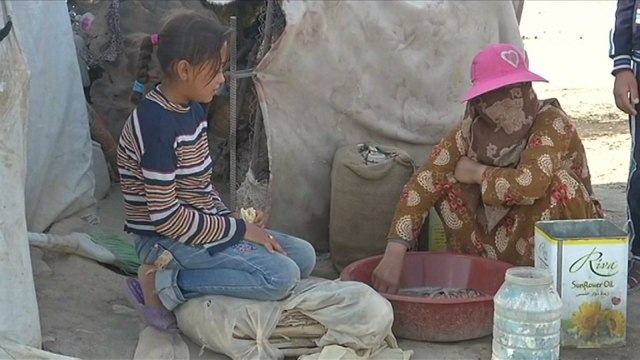 Civilians fleeing Raqqa face dire conditions