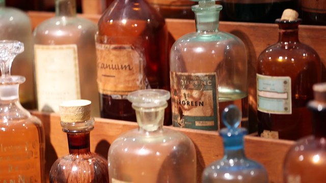 Coulisses #3 : plongée dans l'usine de parfum Guerlain