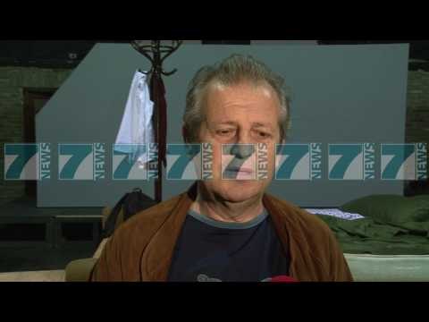 TEATRI EKSPERIMENTAL SHFAQJE ME MESAZHE KUNDER DHUNES NE SHOQERI - News, Lajme - Kanali 10