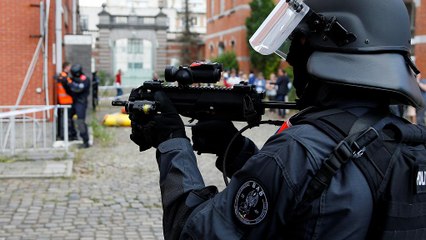 توقيف خمسة أشخاص من مجموعة "راكبي الدراجات النارية الانتحاريين"