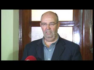 Ora News -  Dedej: Të ndalohet gjuetia e koralit dhe e kastravecit të detit