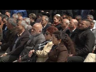 Ora News – Rama shpërndan 200 legalizime në Kukës