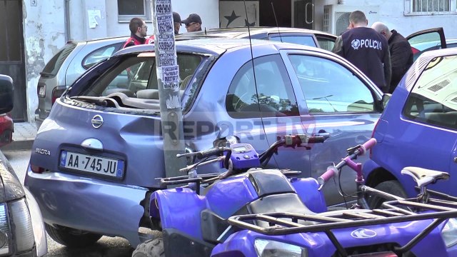 Report TV - Video/Tiranë, policia përplaset me trafikantët e drogës