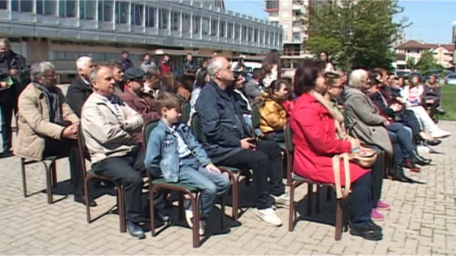 Shënohet dita botërore e librit këtë vit dhurohen më pak libra për bibliotekën - Lajme