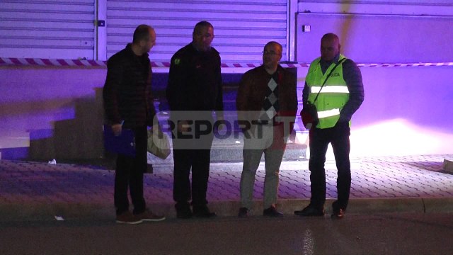 Report TV - Tiranë,makina përplas për vdekje 48-vjeçaren, autori me “Audi A4”