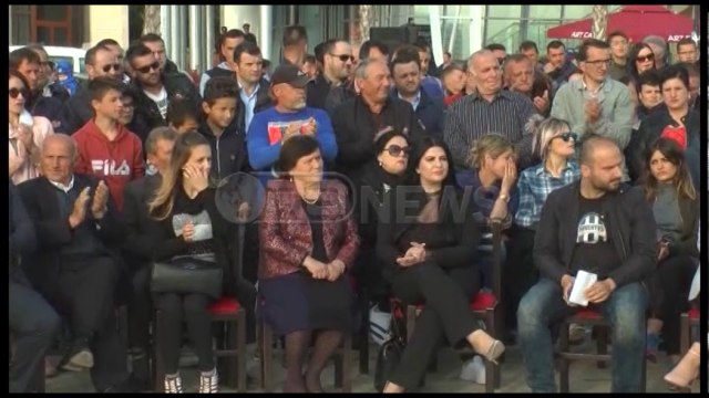 Ora News - PS fushatë në Kavajë. Dhjetë deputetë të PD-së plan për bllokimin e votimit