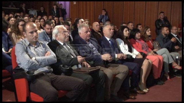 Ora News - Kriza politike, Idrizi: Gratë politikane të nisin dialogun