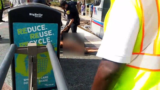 Un passager plutôt agité gifle un policier à la sortie d’un tram