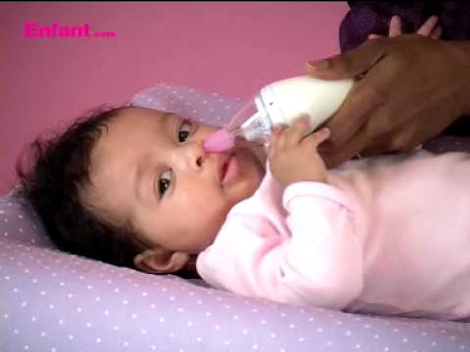 Comment moucher bébé. Le premier soin du nouveau-né