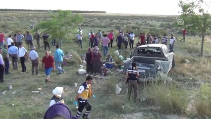 Tarım Işçilerini Taşıyan Kamyonet Devrildi: 2 Ölü, 7 Yaralı - (2)