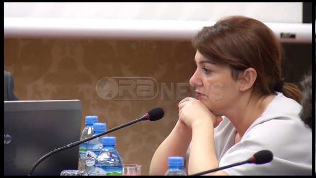 Ora News – Në sitë financat e bashkive, taksa e pronës kontribuesi kryesor