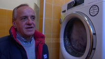Papa Françesku, shërbim lavanderie falas për të varfrit - Top Channel Albania - News - Lajme