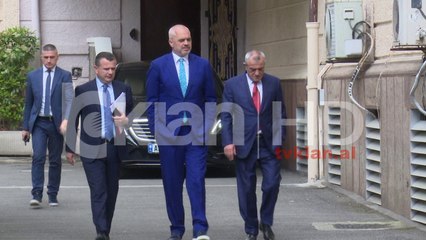 Vijojnë negociatat për zgjidhjen e situatës