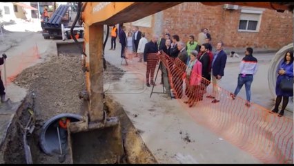 Ora News - Veliaj: Qytetarët të jenë korrektë me faturat e ujit. Reduktim përdorimit të qeseve