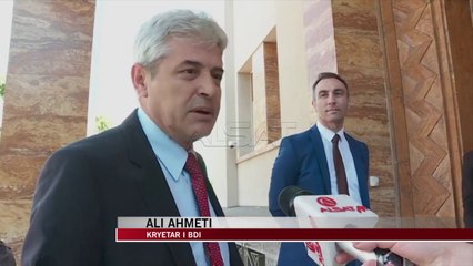 Ahmeti takohet me Zaev, diskutohet situata politike - News, Lajme - Vizion Plus