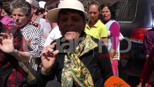 Fier, vazhdojnë protestat kundër impiantit të mbetjeve