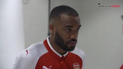 Lacazette tries on his new Arsenal kit