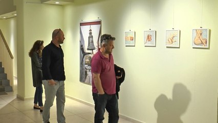 Report TV - “Lakuriqësia” bashkon 10 artistë në një ekspozitë në Galerinë Kalo