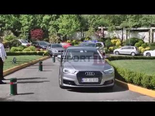 Report TV - Ngërçi, partitë e vogla sulmojnë ambasadorët: Shkaktuan krizën