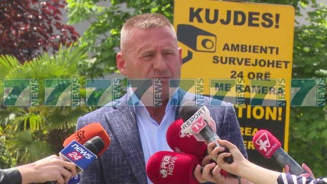 BASHA E QUAN ZGJEDHJEN E METES NJE PAZAR POLITIK - News, Lajme - Kanali 9