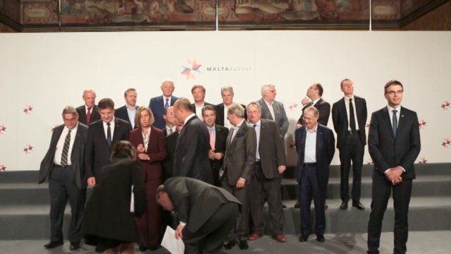 Ora News – Bushati kërkon prani të shtuar të BE-së në Ballkanin Perëndimor