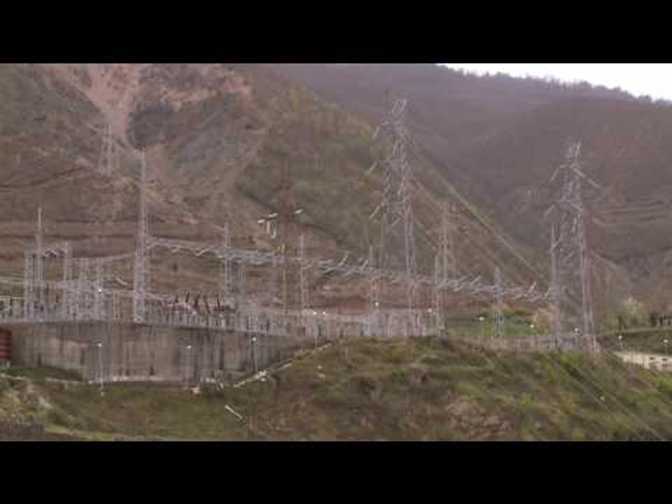 Mungesa e reshjeve, Fierza bie në 278 m - Top Channel Albania - News - Lajme