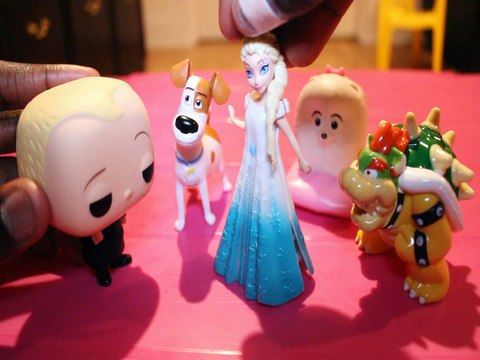 ELSA HAS TO BANISH ANNA GIDGET MAX THE SECRET LIFE OF PETS ROCHELLE BOSS BABY SUPERMARIO SPIDERMAN MARVEL FROZEN DISNEY