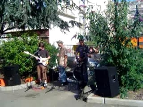 Unis par le vin et pogo