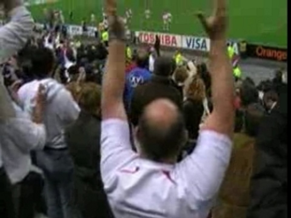 France - Angleterre: Tour d'honneur des joueurs anglais