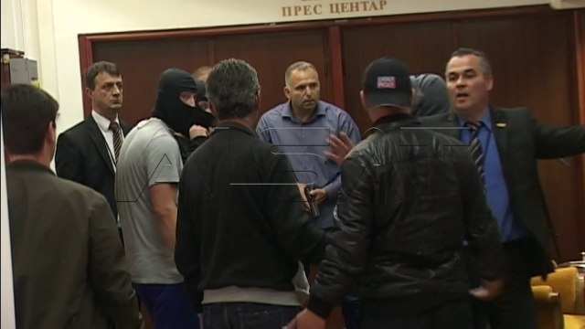 Факти за инцидентот од Собранието; агенти на УБК избришале снимки од безбедносните камери