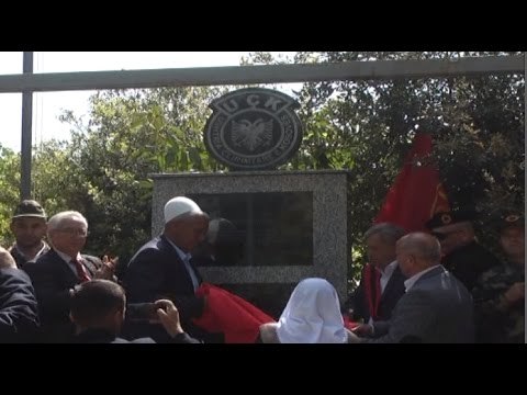 Report TV - Qyteti i Burrelit vendos një memorial për ushtarët e UÇK-së