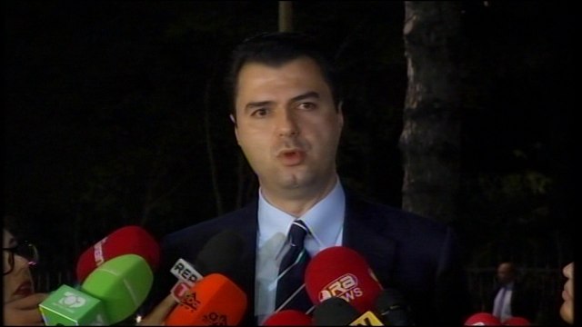 Ora News – Basha nuk tërhiqet: Qeveri teknike, votim elektronik brenda 6 muajsh