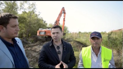 Dy ditë para zgjedhjeve - Ahmetaj me Shehin inspektojnë pastrimin e kanalit kullues në Kavajë