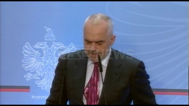 Ora News – PS tërheq kandidatin në Kavajë, Rama: Çadra plan për destabilizim të vendit