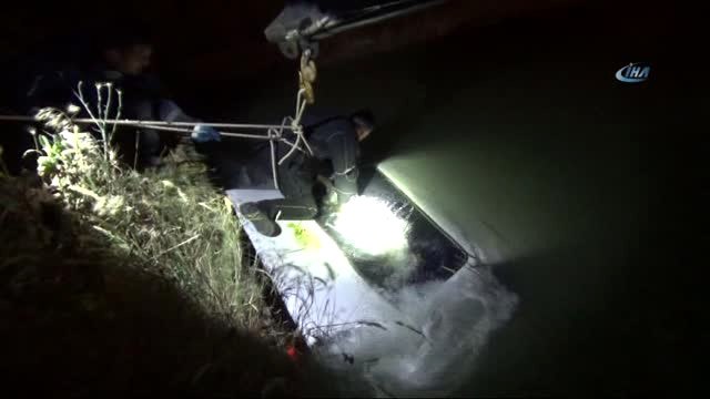 Otomobil Sulama Kanalına Uçtu: 1 Kişi Kayıp