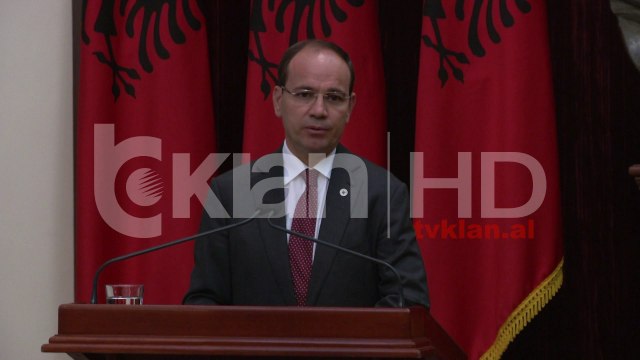 Dita Evropiane e fitores mbi nazi-fashizmin, Nishani dekoroi disa prej figurave historike