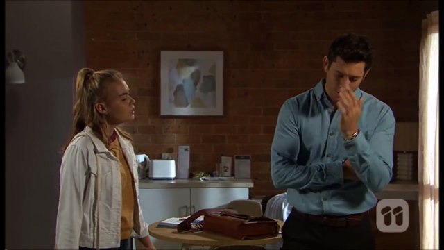 [Neighbours] 7617 Finn & Xanthe Scene 2