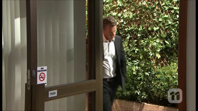 [Neighbours] 7619 Paul & Steph Scene