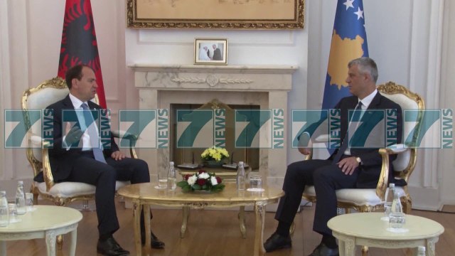 NISHANI VIZITE ZYRTARE NE KOSOVE - News, Lajme - Kanali 9