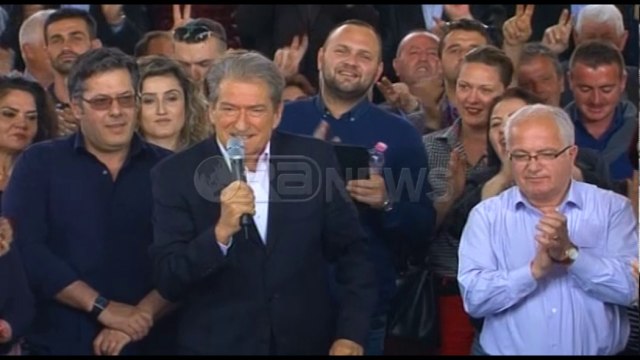 Thirrja e Berishës - “Qytetarë të Tiranës hapni dyert. Më 13 maj vërshon Shqipëria”