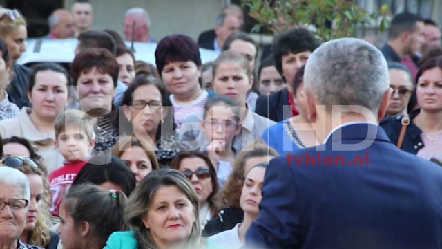 Meta: Kriza politike po dëmton ekonominë