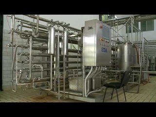 Prodhuesit vendas të qumështit: Na mbroni nga importet - Top Channel Albania - News - Lajme HD