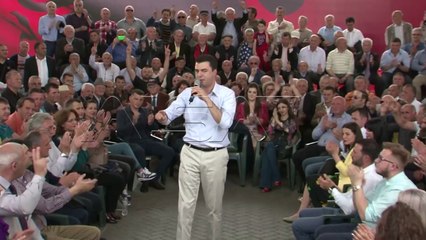 Shqipëri, Basha fton qytetarët në protesta