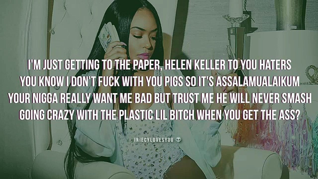 B. Simone - In My Bag (Lyrics)