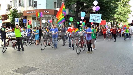 Report TV - 1 orë protestë, LGBT mbyll marshimin kundër homofobisë