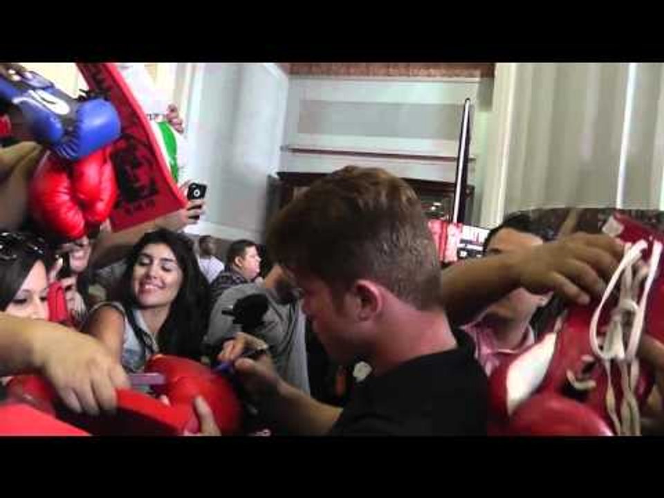 Fans Go Crazy For Canelo