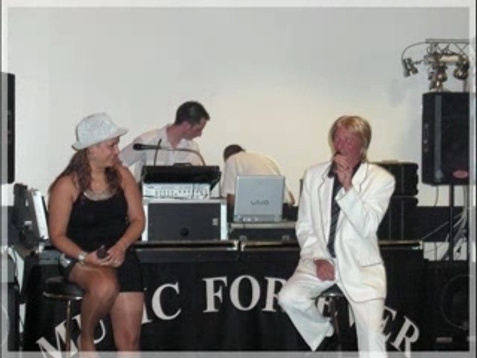 1ere partie du diner spectacle en hommage a claude françois