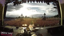 Les fans de Green Day chantent en choeur Bohemian Rhapsody avant le concert