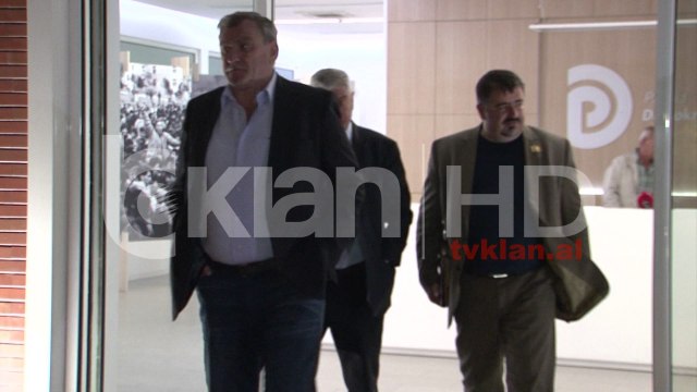 Data e zgjedhjeve mban peng marrëveshjen