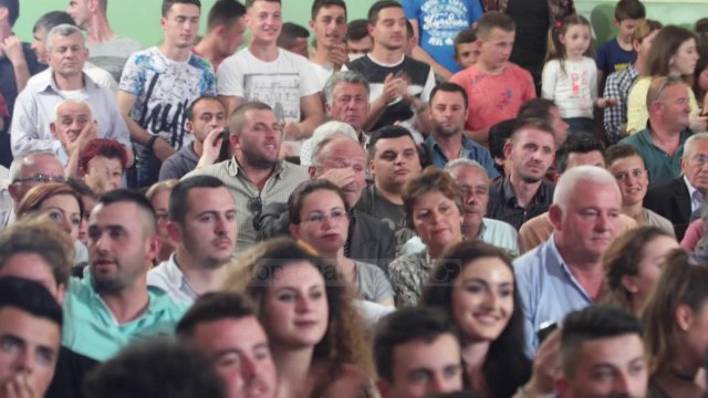 Ahmetaj: Nxorëm Lulin nga çadra - Top Channel Albania - News - Lajme